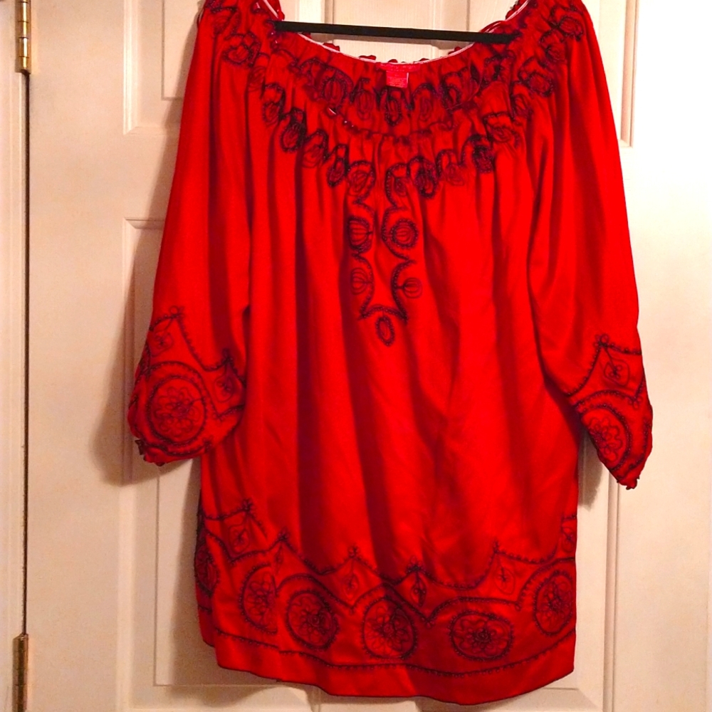 Beautiful women's plus size Red and black blouse